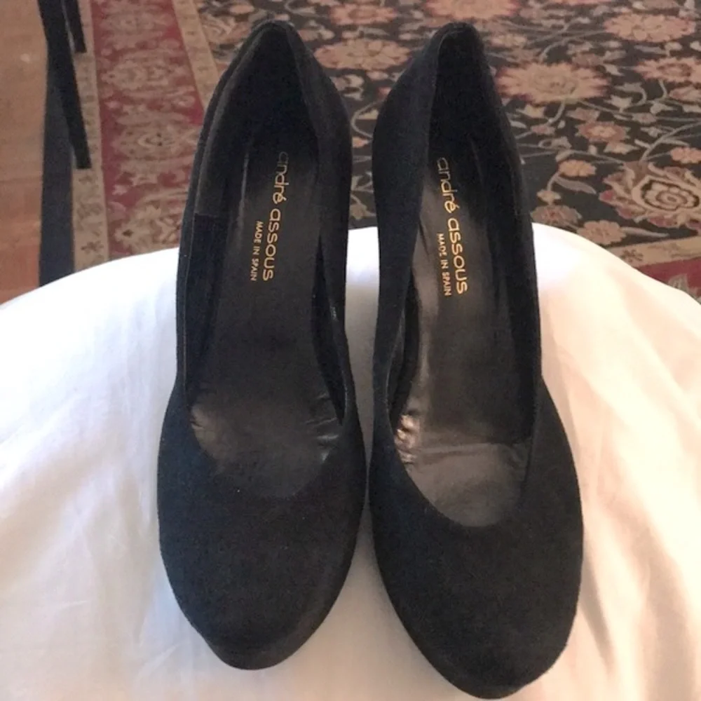 Andre’ Assous Black Suede Platform Shoes, Sz 8